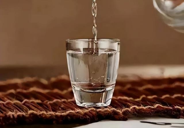 饮酒不过量就没事？医生提醒：这4类人尽量做到“滴酒不沾”