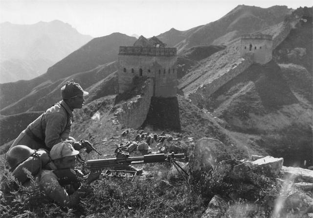 1946年老蒋下令炸开汪精卫墓，开棺后发现尸体完好，口袋有张纸条