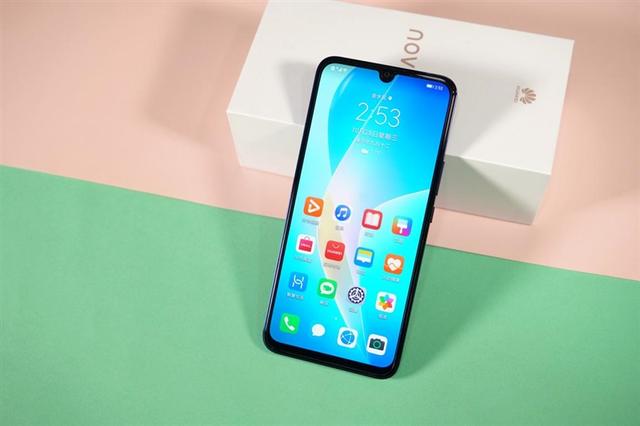 华为突然开卖新机，一切让人没有想到，麒麟芯配鸿蒙OS仅售2099元