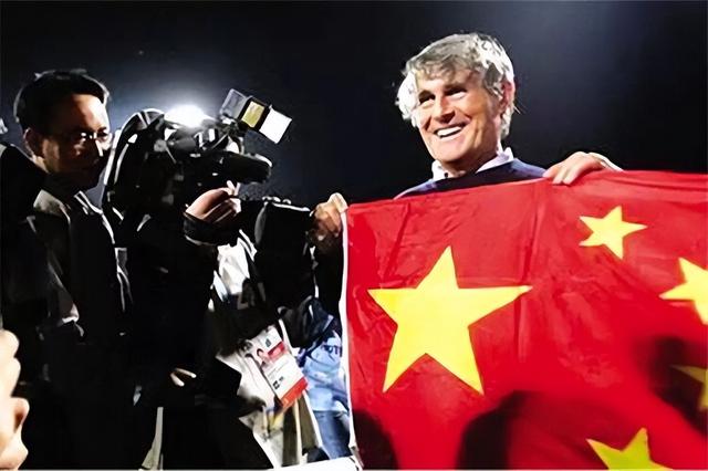 78岁米卢毛遂自荐！痴心不改想再帮一次国足，足协能给他机会吗？