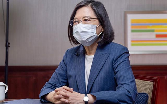 日美按捺不住了！乌俄危机下拜登派团窜访台湾，中方对美严厉警告