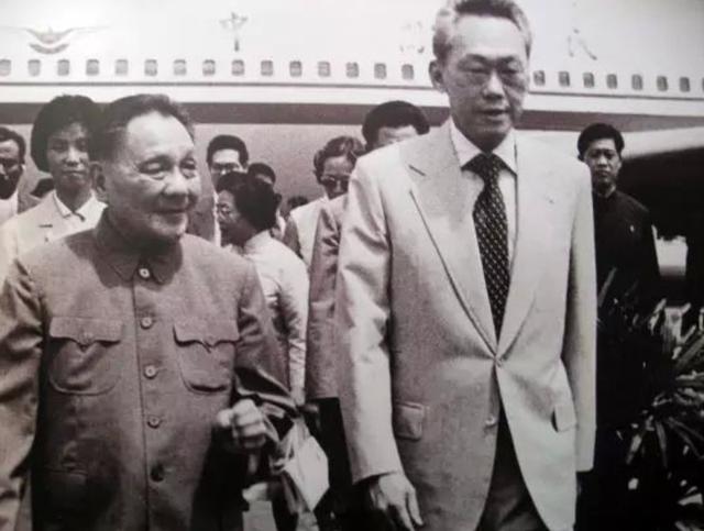 邓小平访问新加坡，会谈后沉默不语，李光耀：从未见过这样的领袖