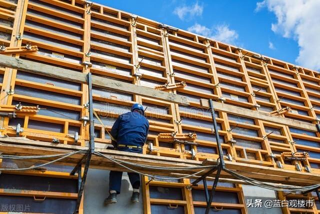 高龄农民工大清退！30岁以下建筑工不足10%，“岗位荒”时代来了