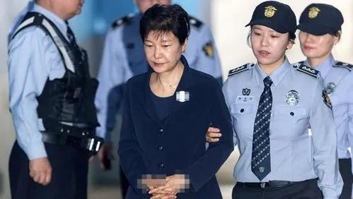 韩国版“三国演义”:尹锡悦与文在寅、朴槿惠恩怨情仇的大戏