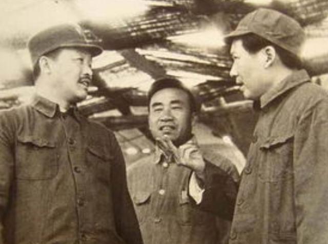 朱德位列十大元帅之首，授衔编号却是004，毛主席将001号给了谁？