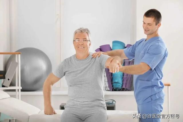 “手麻”是疾病征兆，经常手麻要警惕这5种病，早知道早预防