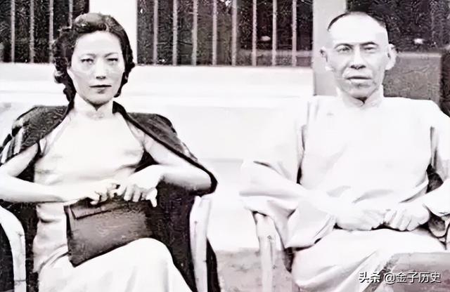 恩人儿子来投靠，杜月笙老婆故意扔钱试探：如果捡了，就打发他走
