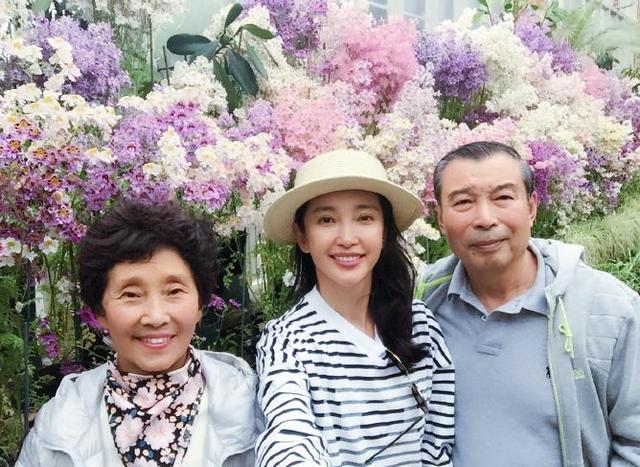 羊梅子羊梅子个人照片