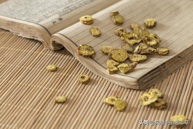 肺开窍于鼻，在液为涕，在志为悲，郁郁寡欢伤的不只是肝，还伤肺