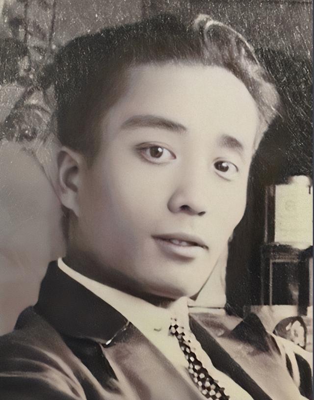 1931年陈立夫去抓周恩来，擦肩而过不相识，手下：只见一旗袍女子