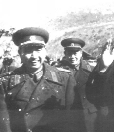 1982年，开国上将杨勇咳嗽不止，医生一摸腹部：肝怎么掉下来了？