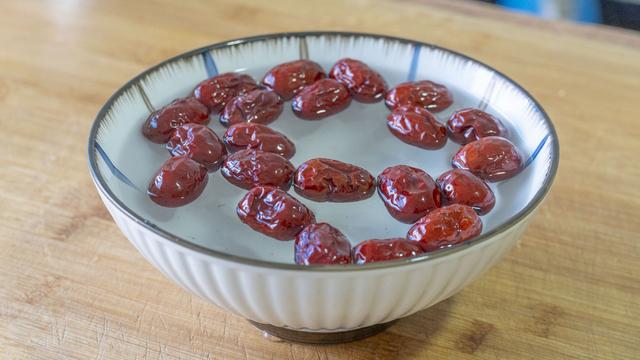 阳春三月，养肝“黄金期”，10食物要多吃，滋阴养肝，越吃越年轻