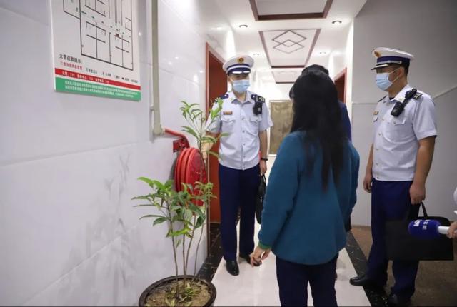 “五一”小长假，“火焰蓝”持续护航