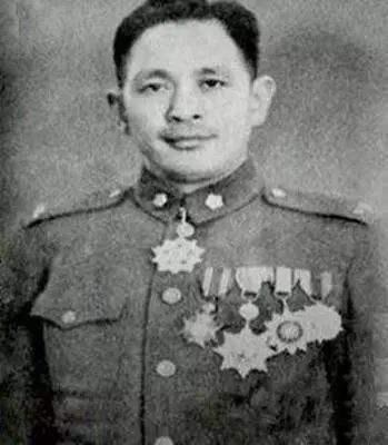 陈官庄全军覆没，杜聿明被俘后吐槽：邱疯子害了我