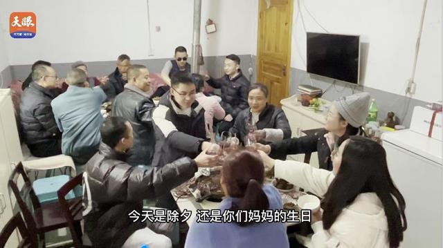 「听妈妈的话」“忠孝难两全......”除夕夜，母亲这样嘱咐杜富国四兄妹