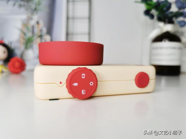 小糖智能玩具相机，用相机记录童年妙思