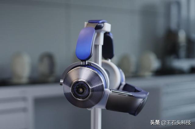 戴森发布“新物种”，名为空气净化耳机，苹果也要佩服这个创意