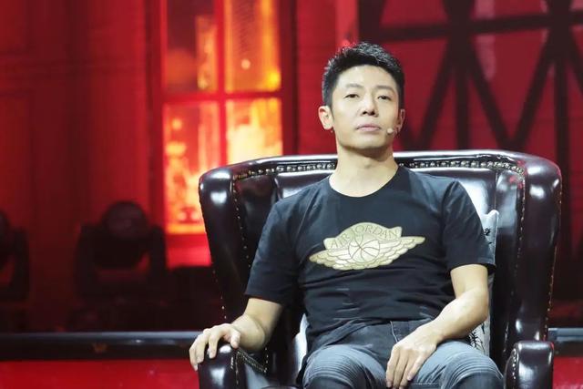 作文素材：100个《央视主持人》惊艳了时光的经典语录