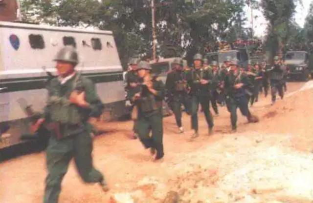 1992年的平远缉毒有多震撼？3省武警实弹待命，美国以为要打仗