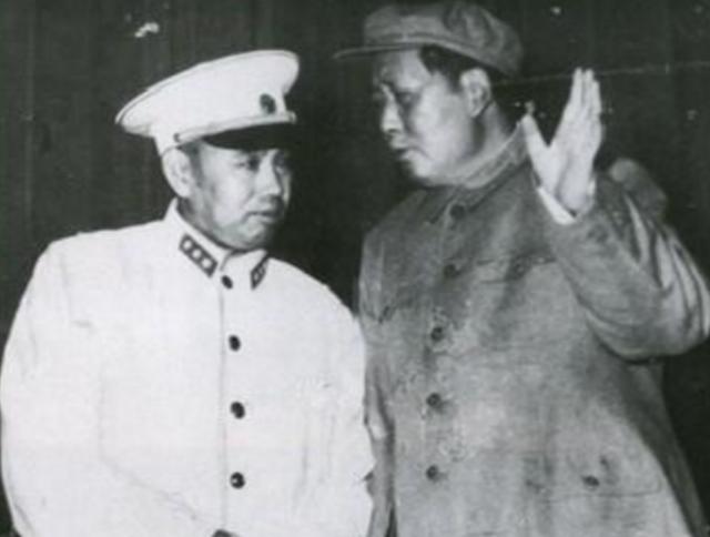 76年许世友收到中央绝密电报后，心情异常沉重：我想去看看毛主席