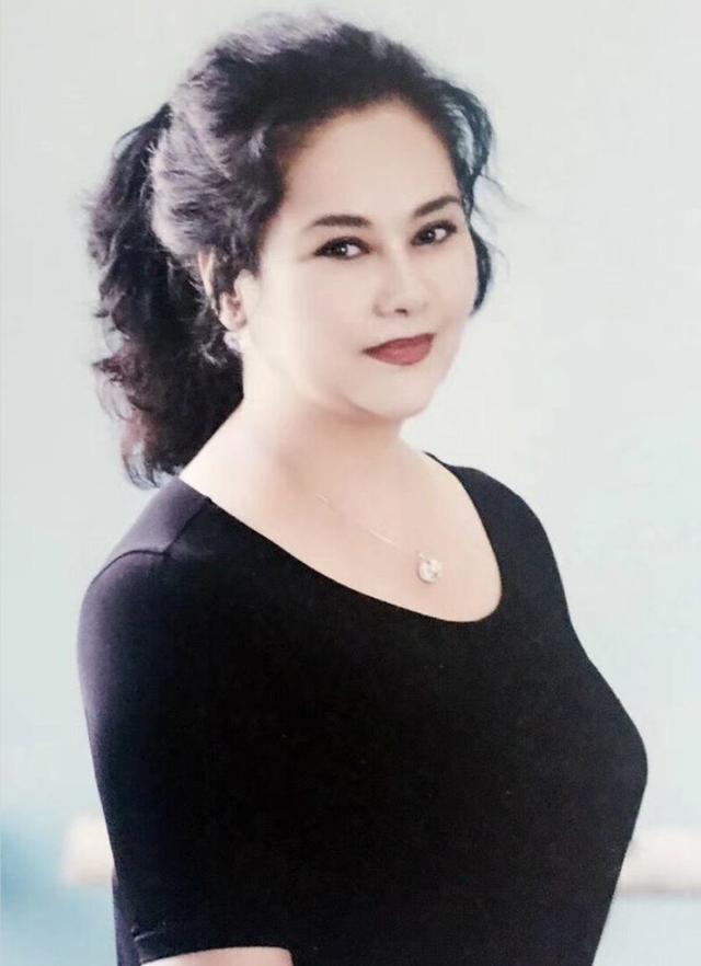 五,梅力古丽:1983年在《不当演员的姑娘》中扮演玛依拉