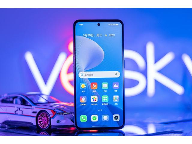 150W的realme GT Neo3对比小米Redmi K40游戏增强版，打游戏哪款强？