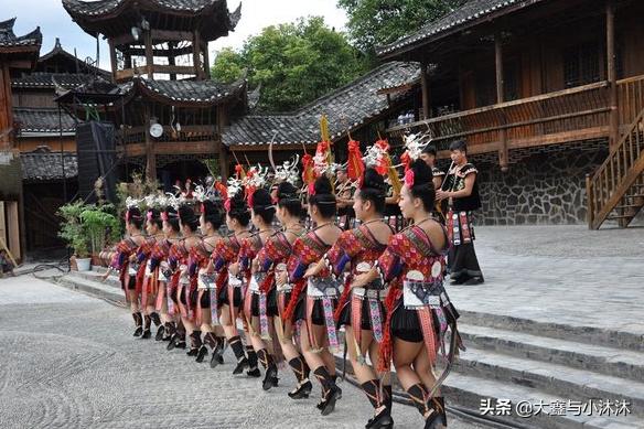 中國有個民族，一年四季穿短裙，你知道是哪個民族嗎？