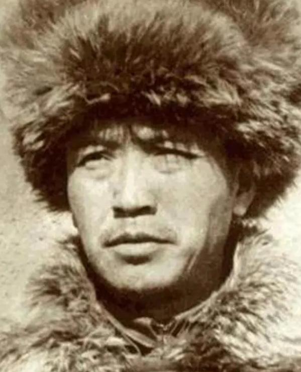 開國上將中，此人身份最為特殊，曾任34年副國級，兒子也是副國級 - 天天要聞