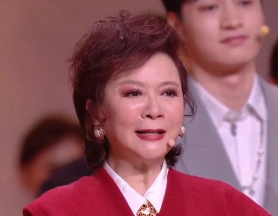 3月才开始，10位明星接连被曝“脸崩”，让61岁的蔡明情何以堪？