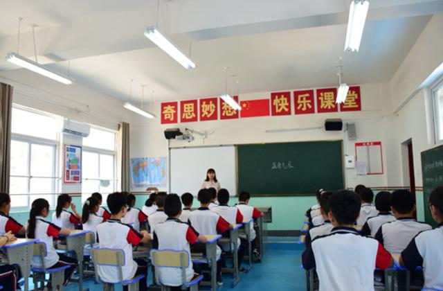 教育部传来3个“坏消息”，私立学校迎来寒冬，家长却全力支持