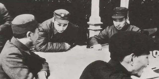 林彪笑入平津：“我不入关还是无敌之将，一入关就成了汉贼曹操”