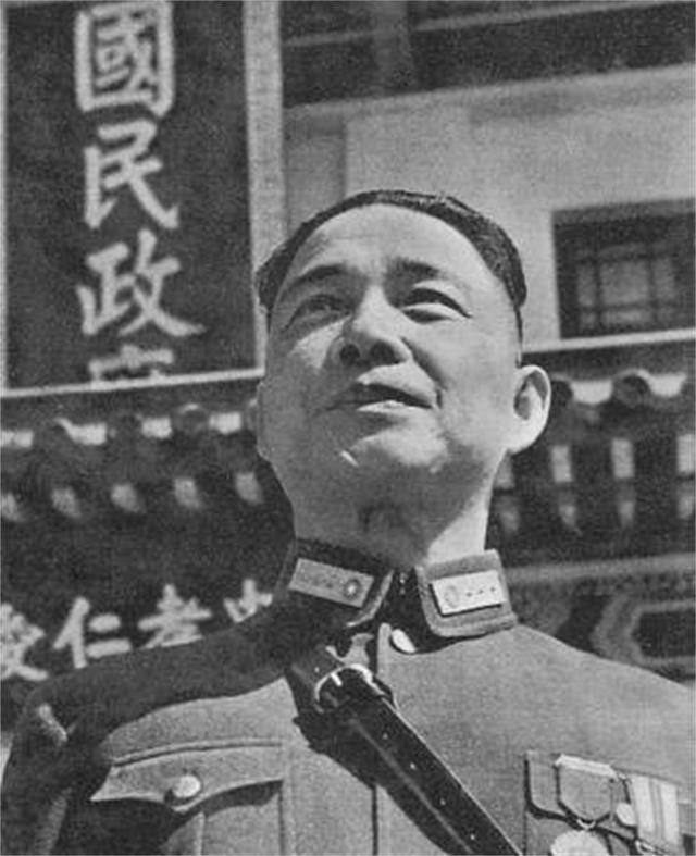 1946年老蒋下令炸开汪精卫墓，开棺后发现尸体完好，口袋有张纸条