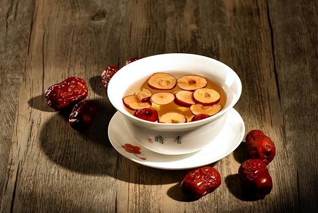 一天一个苹果，能消散结节？分享：苹果的2个食用禁忌，还需了解