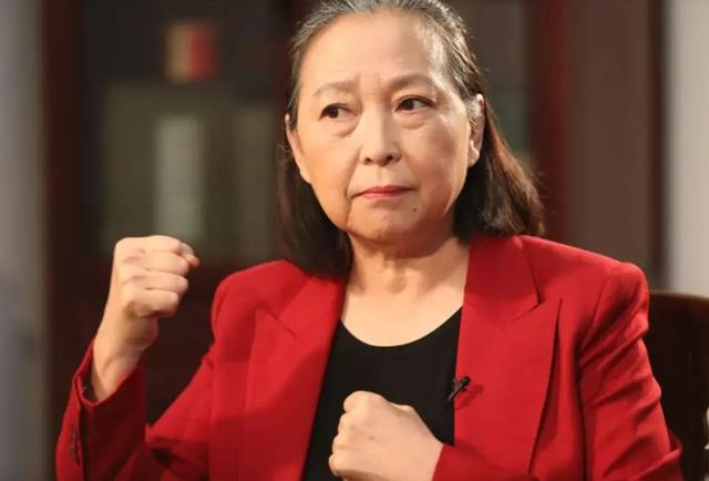 洪秀柱赴陆促统，国民党露出尾巴，新党提醒朱立伦：别上美国的当