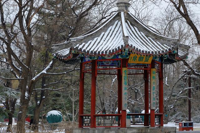北京一冷清公園，面積小門票便宜，與天壇同名爲重要祭祀場所