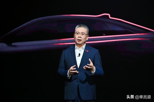 华为技术加持 高阶智能驾驶纯电轿车 极狐阿尔法S全新HI版上市