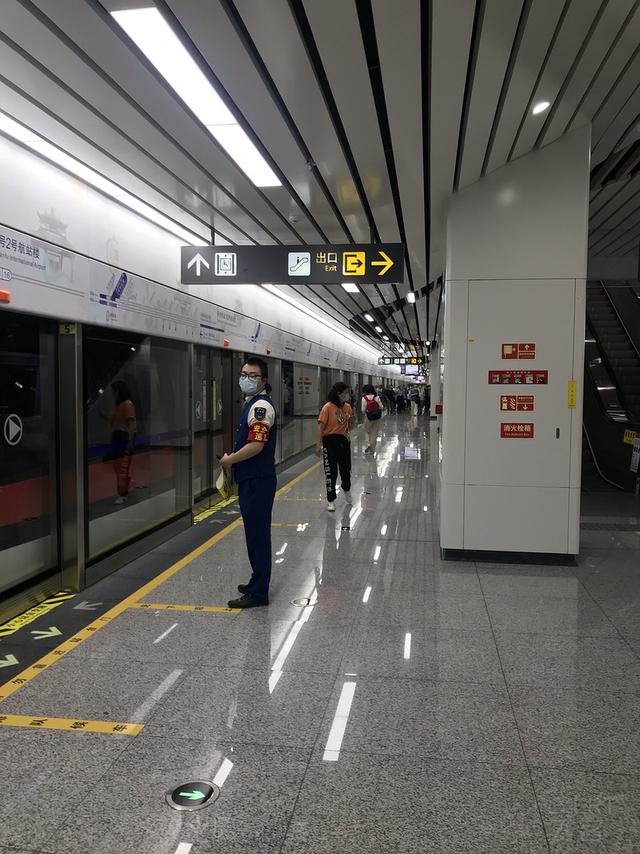驚喜滿滿！王牌A359墨鏡俠執飛首航，川航還給乘客准備了大禮包