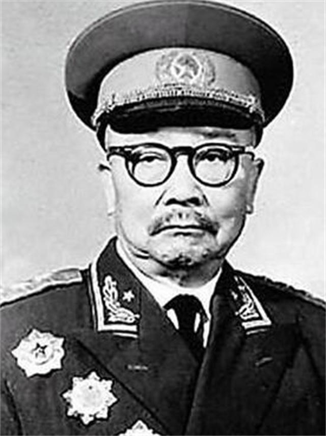 On September 27, 1955, a rank ceremony was held in the Huairen Hall in ...