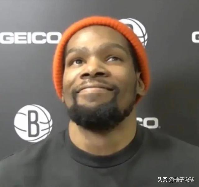 怒砸球迷手机！罚款4万美金！究竟发生了什么？