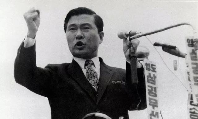 韩国版“三国演义”:尹锡悦与文在寅、朴槿惠恩怨情仇的大戏