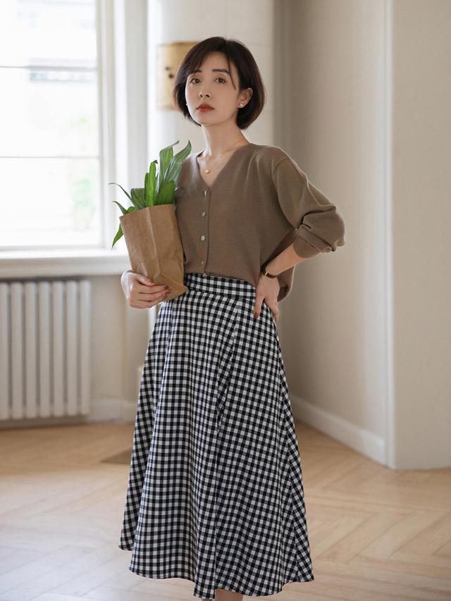 40岁女人春季穿搭休闲版（40岁女人的初秋穿搭）(8)