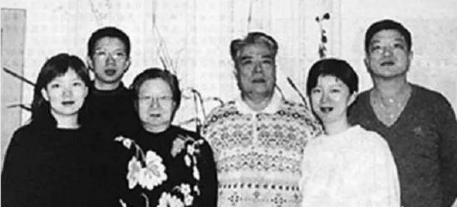 毛岸英牺牲后妻子改嫁，用长子名字纪念毛岸英，40年后收到抚恤金