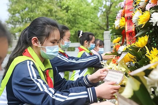 【生活提醒】快充？闪充？一字之差区别很大！别让手机提前报废
