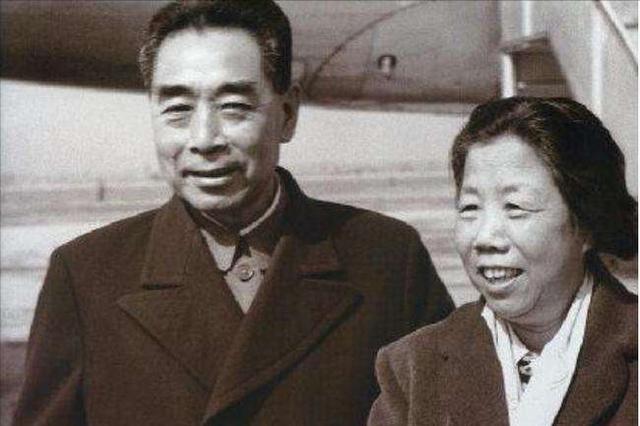 周恩来去世，主席两度落泪却截然不同，一次无声，一次嚎啕大哭
