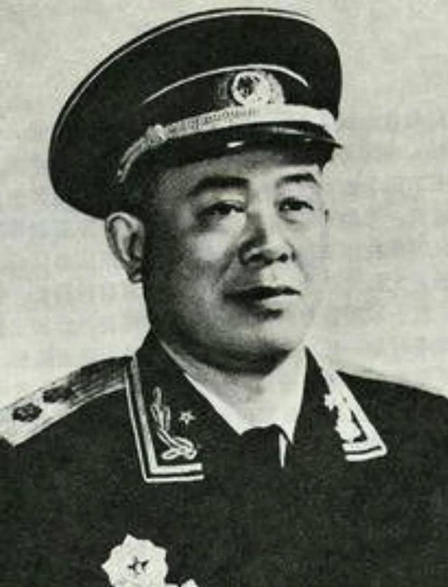 1955年首次授衔，177名中将时任职务简述，附各自戎装照片