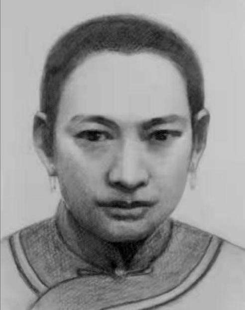 周恩来很少谈起父亲，一次和亲属闲聊时，他说：我对父亲是同情的