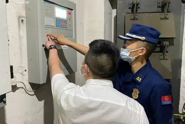 “五一”小长假，“火焰蓝”持续护航