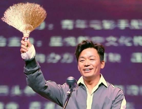 王宝强：借钱交税第一人！黄渤说他不简单，冯小刚后悔捧红他