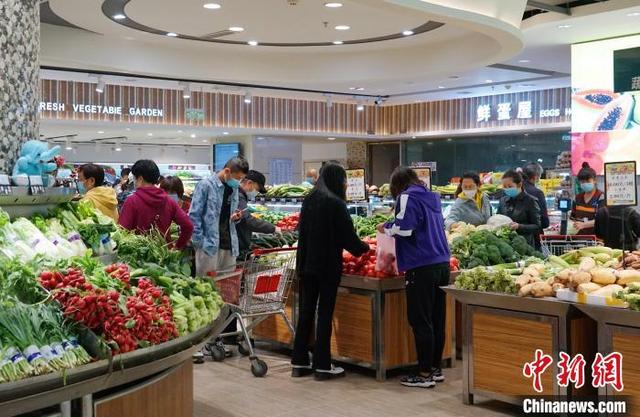 西宁解除静态管理首日：市民生活逐步恢复正常