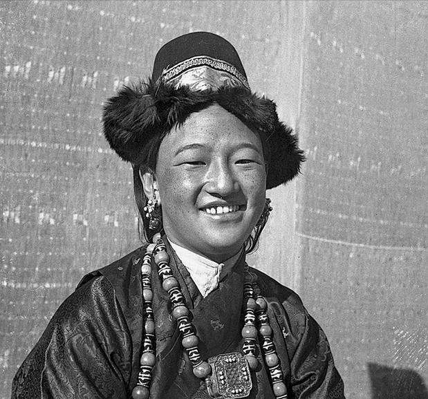 康巴末代女土司悲剧：政治牺牲品，婚礼当日从权力巅峰沦为阶下囚